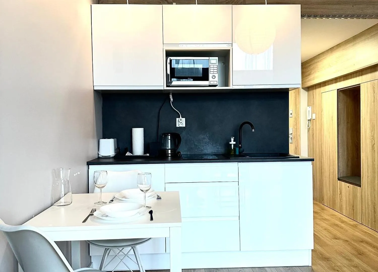 Zarembowicza Apt 37 - Self Check-In 20H - Parking &Lift Wrocław