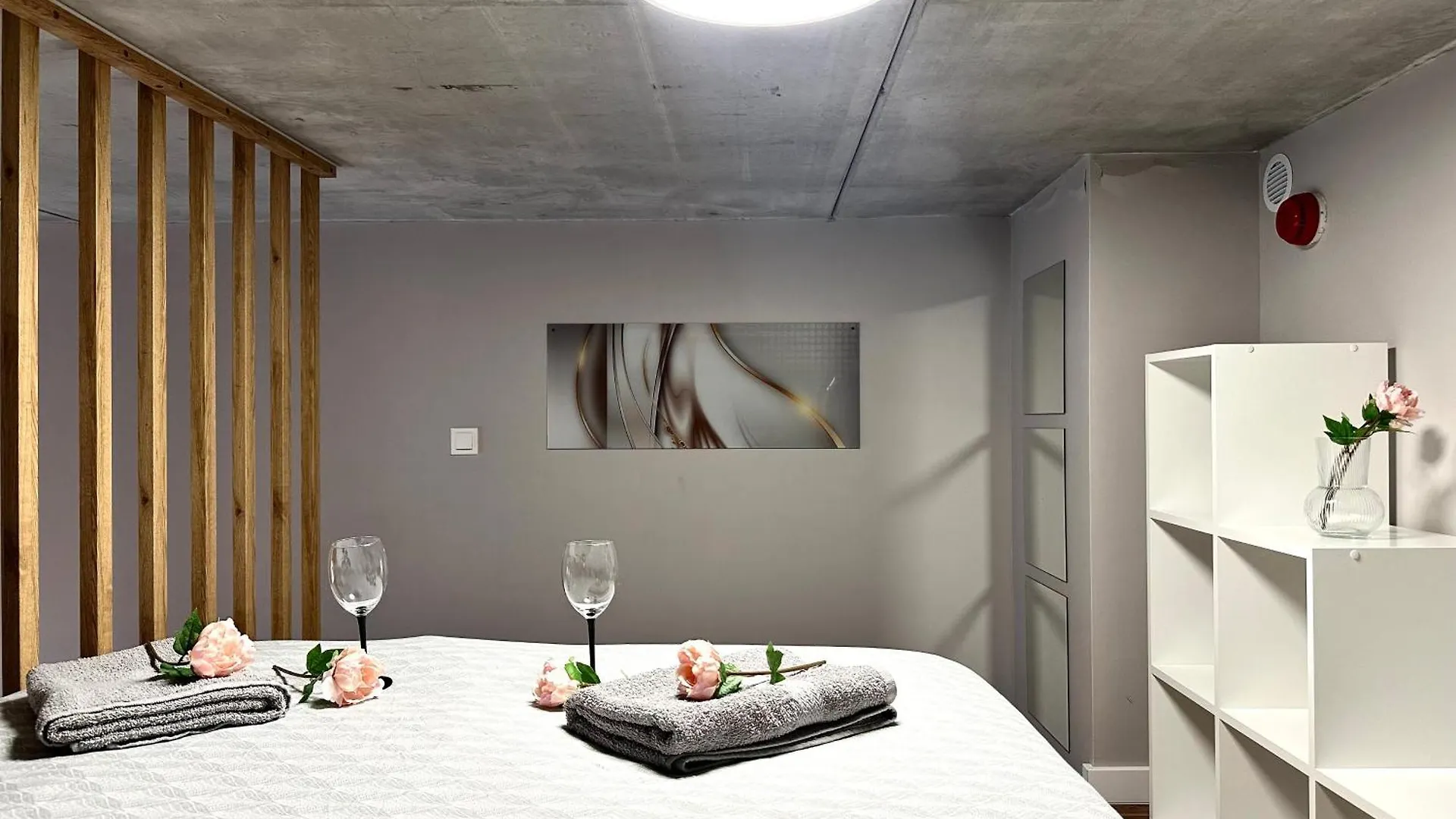 Zarembowicza Apt 37 - Self Check-In 20H - Parking &Lift Wrocław Apartamento