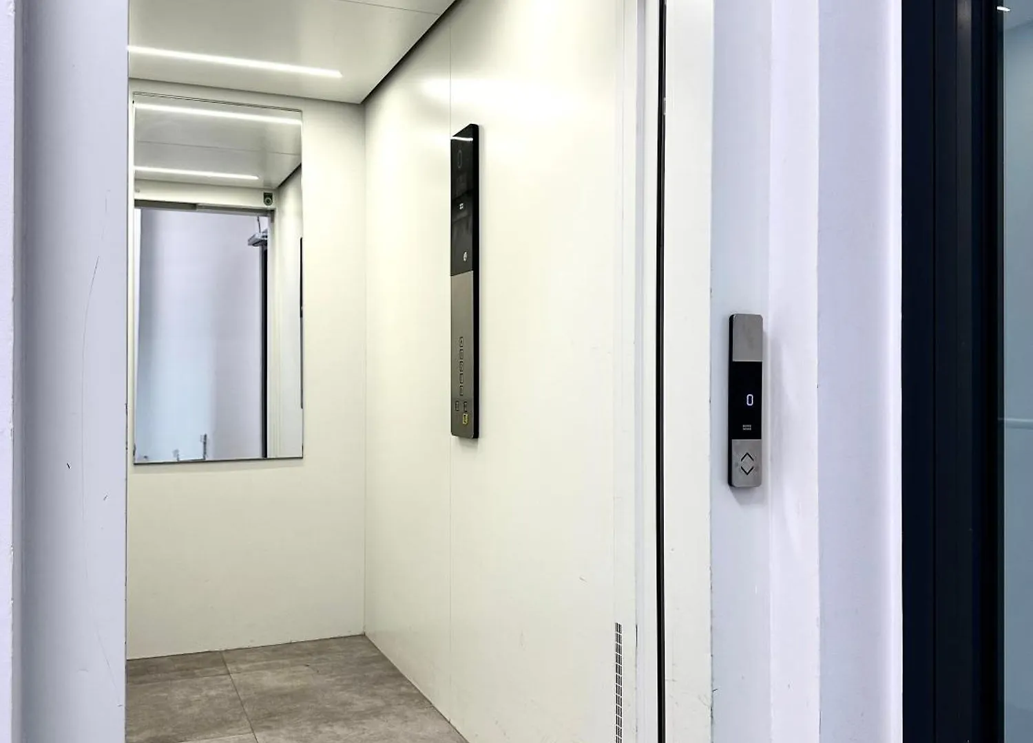 Zarembowicza Apt 37 - Self Check-In 20H - Parking &Lift Wrocław Polónia